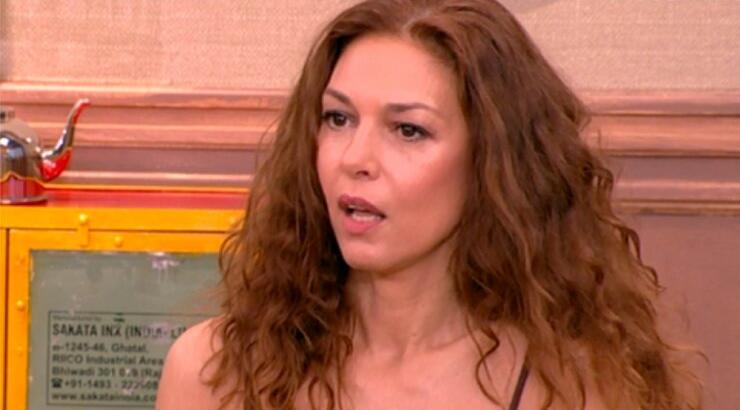 Δήμητρα Παπαδήμα: "Μου παραβίαζε το εσώρουχό μου πάνω στη σκηνή"