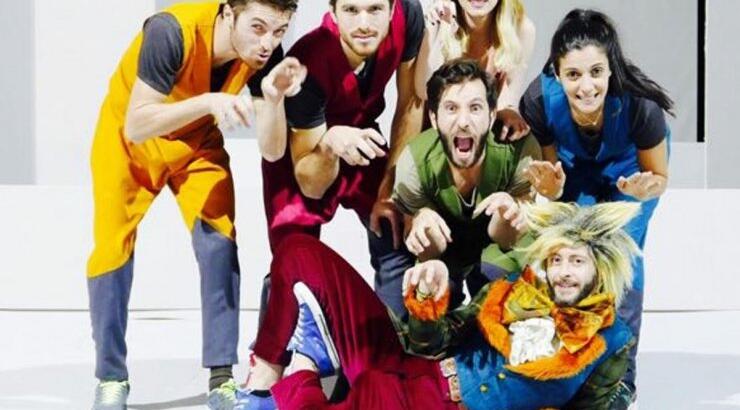 Πρεμιέρα για τον "Παπουτσωμένο γάτο" στο Σατιρικό