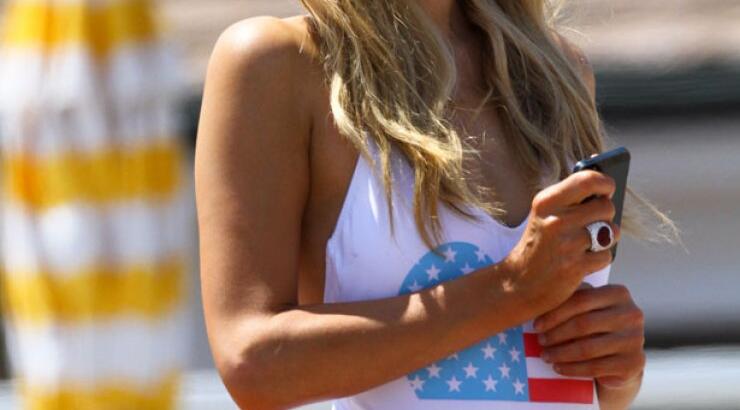 Paris Hilton: Τυλιγμένη με την Αμερική!