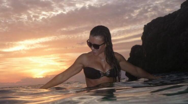 Η γυμνάστρια Χριστίνα Πάζιου τρελαίνει τους Αμερικάνους με τη γυμνή yoga