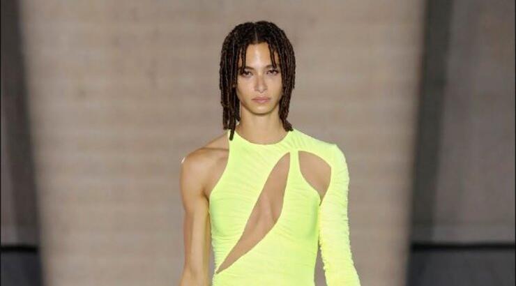 3 fashion girls που φόρεσαν αυτό το φόρεμα