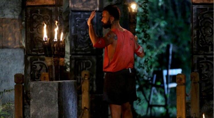 Αποχώρησε ο Περικλής Κονδυλάτος [βίντεο]