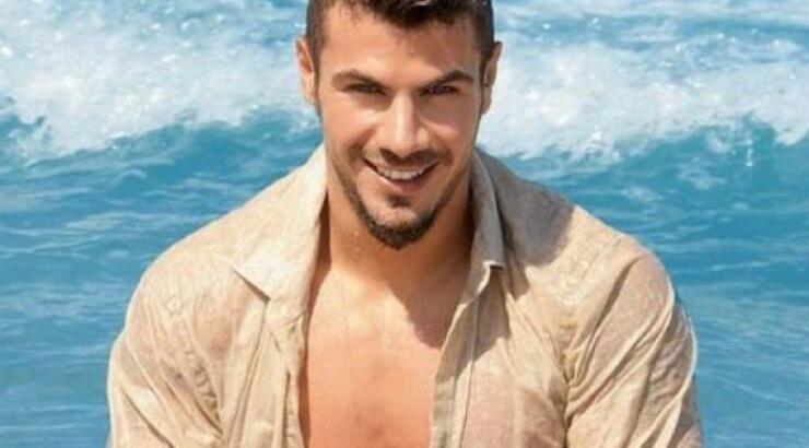 Δείτε τον Άκη Πετρετζίκη σε παιδική ηλικία! [εικόνα]