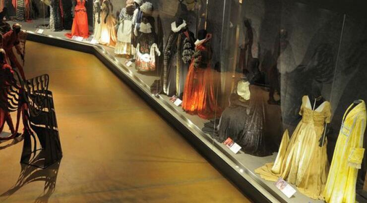 Τι θα έλεγες για βόλτα στα Μουσεία και πρωινό στον κήπο;