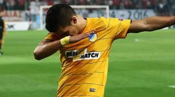 Μαρία Κορτζιά: Έβαλε όλα τα κορίτσια του Star Κύπρος να κάνουν την DAB φιγούρα του Πιέρου!