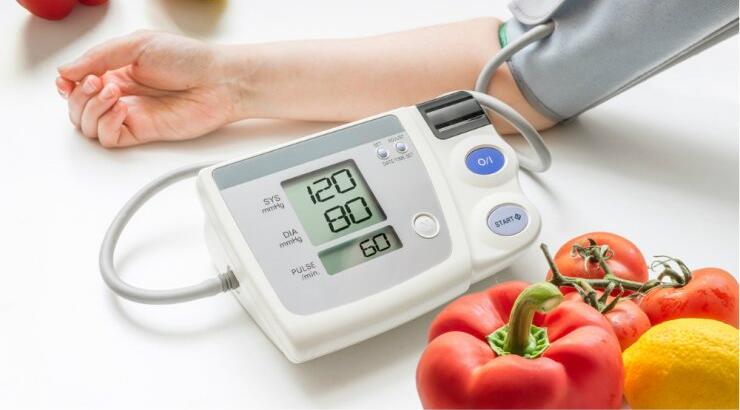 Υπέρταση και διατροφή: Πώς μπορεί να προληφθεί και να αντιμετωπιστεί