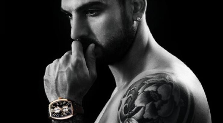 Οι ποδοσφαιριστές του Απόλλωνα φωτογραφίζονται φορώντας μόνο Franck Muller 