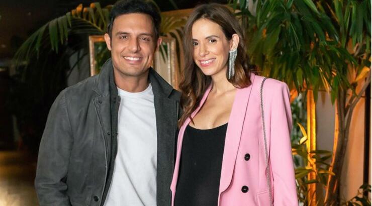 Ανεβαίνουν τα σκαλιά της εκκλησίας Σάββας Πούμπουρας και Αρετή Θεοχαρίδου; 