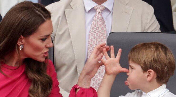 Οι γκριμάτσες του Πρίγκιπα Louis έγιναν viral – Η αντίδραση της Kate Middleton όπως κάθε υπομονετική μανούλα