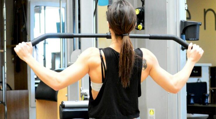 Πρόγραμμα γυμναστικής για γραμμωμένο στήθος