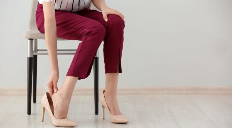 Ψηλοτάκουνα, αυτός ο έρωτας πονάει πολύ!