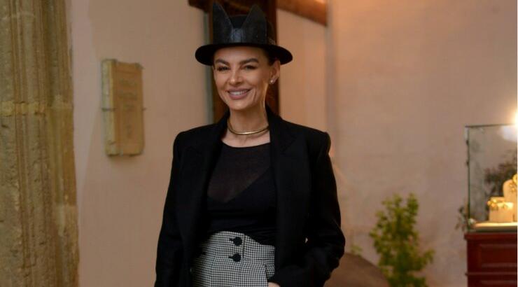 Το stylish outfit της Ραμόνα Φίλιπ