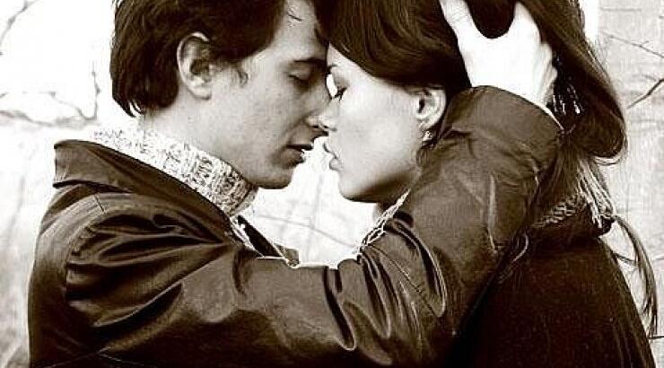 Είναι η ερωτική σχέση ανώτερη από όλες τις άλλες σχέσεις;