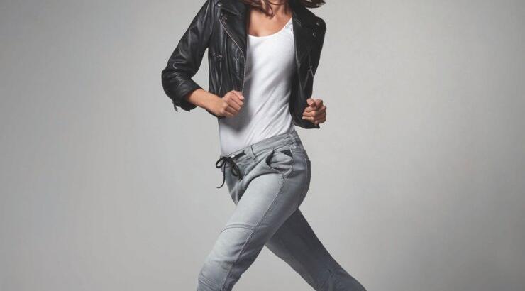 Η REPLAY παρουσιάζει το Hyperfree και δίνει νέα διάσταση στο active denim!  