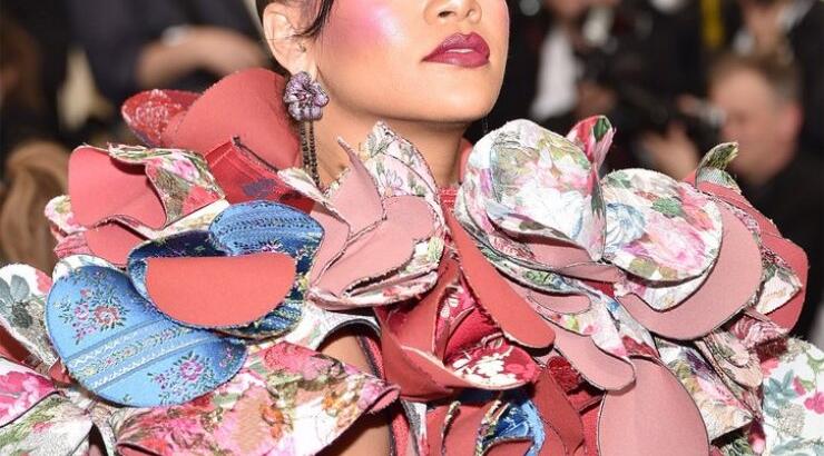 "Met Gala 2017": Η Rihanna έκλεψε και πάλι τις εντυπώσεις