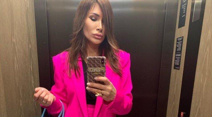 Η Rodica Καρογιάν φωτογραφίζει τη μητέρα της και μας δείχνει πόσο κομψή είναι!