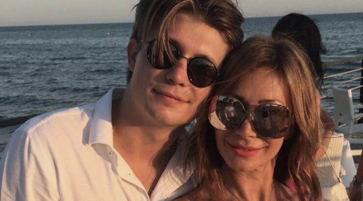 Ροντίκα Καρογιάν: Ο γιος της παντρεύτηκε και η σύζυγός του είναι πανέμορφη! 