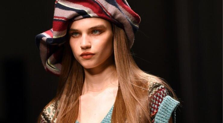 Rosy: Η νέα τάση του χειμώνα σε μάτια και μάγουλα