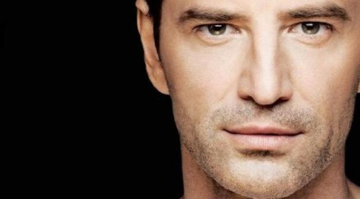 Ο κορυφαίος σταρ Σάκης Ρουβάς επιστρέφει στην Κύπρο, για ένα live