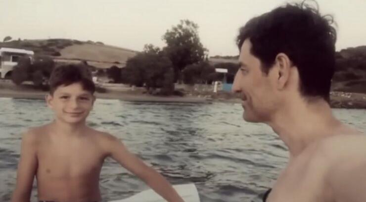 Σάκης Ρουβάς: Η βόλτα με τον γιο του Αλέξανδρο στη βάρκα και ο συγκινητικός τρόπος που τον κοιτάζει