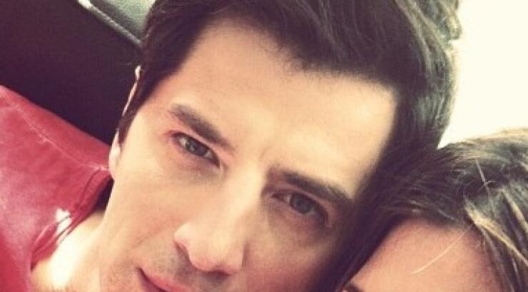 Ποιά είναι η γυναίκα δίπλα στον Σάκη;