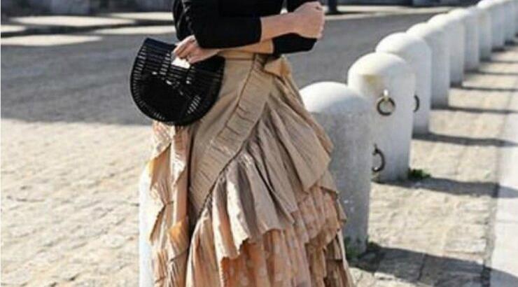 Φούστα με βολάν: Αυτό το design θα σου χαρίσει girly διάθεση.