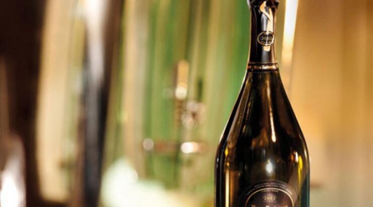 Σαμπάνια και χαβιάρι: μια βραδιά πολυτέλειας έρχεται