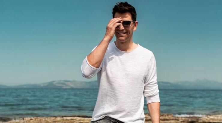 Σάκης Ρουβάς: Τα παιχνίδια στο νερό με τον μικρό του γιο Απόλλωνα!