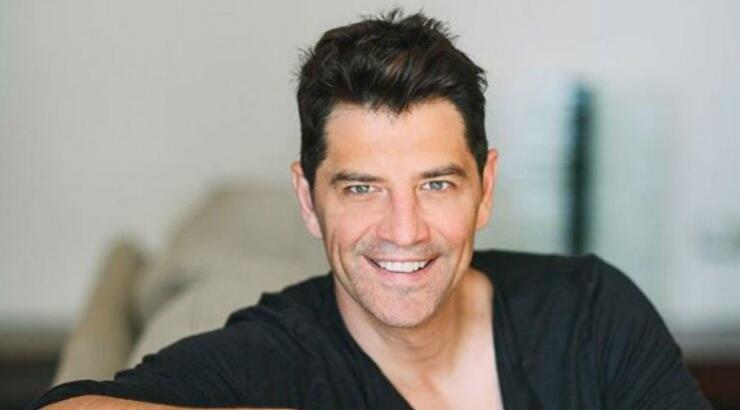 Σάκης Ρουβάς: Οι εικόνες πριν και μετά την αισθητική επέμβαση!