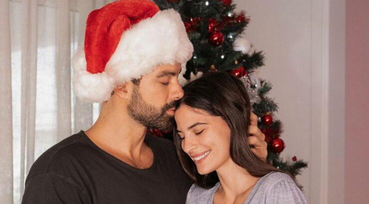 Σάκης Τανιμανίδης - Χριστίνα Μπόμπα: Περιμένουν το πρώτο τους μωράκι! [εικόνα]