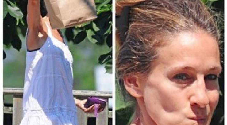  Η Sarah Jessica Parker άβαφη και άσχημη κρύβεται πίσω από μια χάρτινη τσάντα