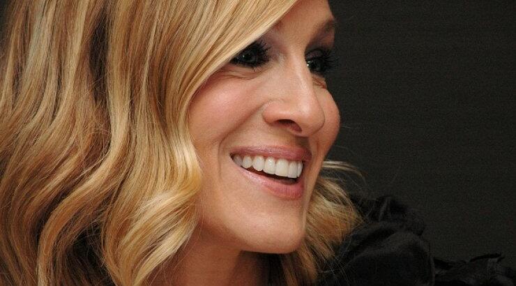  Sarah Jessica Parker: Δείτε τη ως editor στο Glee!