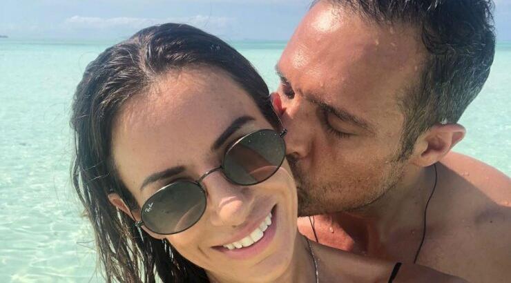 Πούμπουρας – Θεοχαρίδη: Διακοπές στην Κύπρο μαζί με την κόρη τους [εικόνες & βίντεο]