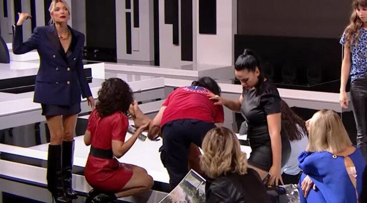 GNTM: Μοντέλο μόλις έμαθε πως αποχωρεί έπαθε κρίση πανικού και λιποθύμησε [βίντεο]