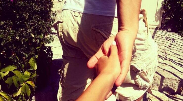 H τρυφερή στιγμή επώνυμης Κύπριας με τον σύντροφο της