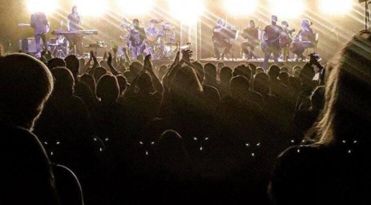 "Έφυγε" σε ηλικία 46 χρονών πασίγνωστη τραγουδίστρια