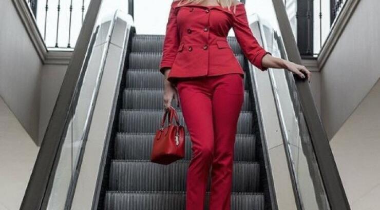 Φαίη Σκορδά: Έμεινε άφωνη και δεν πίστευε την έκπληξη που της ετοίμασαν οι συνεργάτες της για τα γενέθλια της!