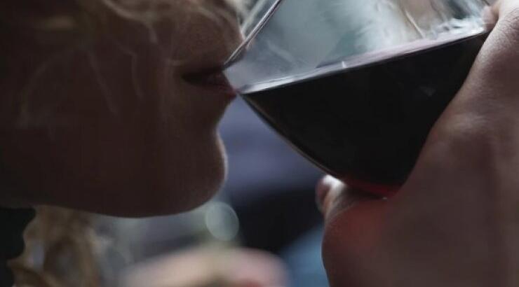 Πόσες θερμίδες έχουν αναλυτικά τα αλκοολούχα ποτά!