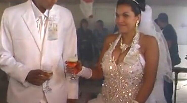 Τέτοιος γάμος δεν ξανάγινε!  Μάλλον ευτυχώς...[video]