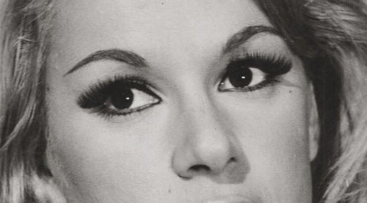 Απίστευτο: Μάθετε το μισθό που έπαιρνε η Αλίκη Βουγιουκλάκη