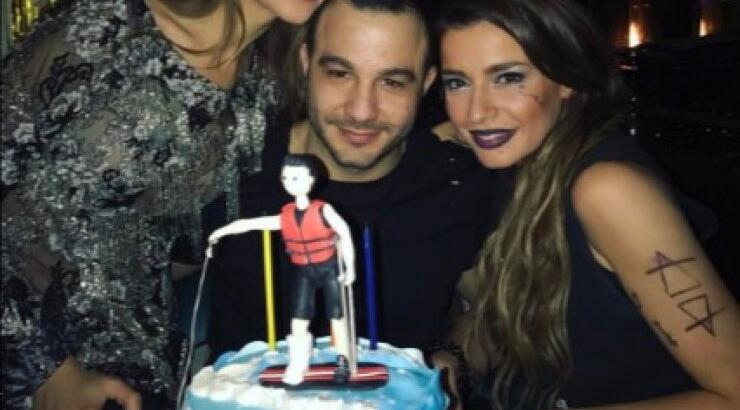 To party του Γιώργου Θεοδότου σε καρναβαλίστικους ρυθμούς, η τούρτα που προκάλεσε γέλιο και τα τραγούδια που του αφιέρωσε η Ελίνα Θεοδότου