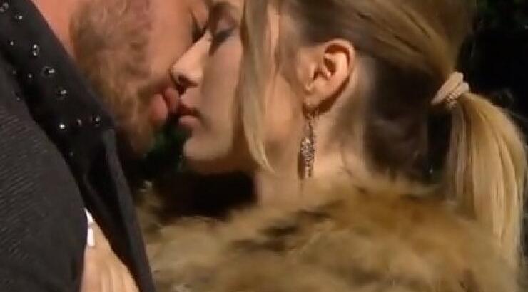 Τα παθιασμένα φιλιά στο στόμα και το ρομαντικό δείπνο εκτός σπιτιού για τον Δώρο Παναγίδη και την Αθηνά Χρυσαντίδου