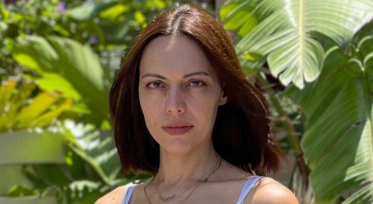 Λουκία Πρωτοπαπά: Η σπάνια φωτογραφία της στην παραλία με μαγιό