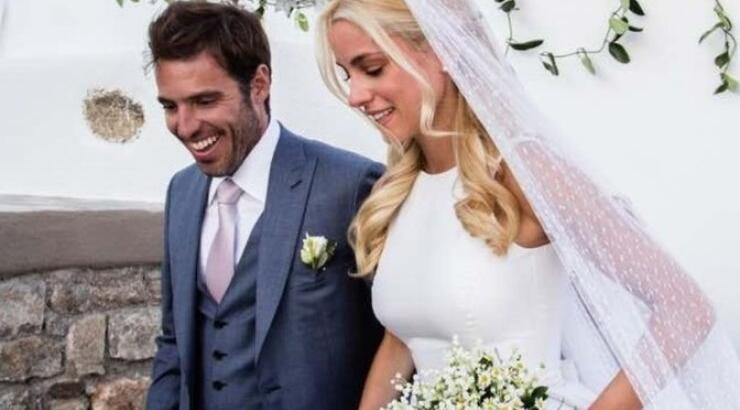 Δούκισσα Νομικού: Μας δείχνει για πρώτη φορά την πρωτότυπη μπομπονιέρα του γάμου της