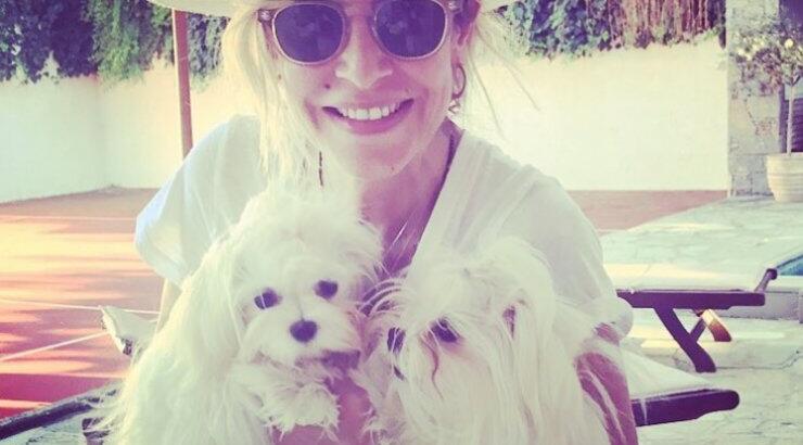 Άννα Βίσση: Η πιο γλυκιά γιαγια! Η τρυφερή φωτογραφία με τα εγγόνια της