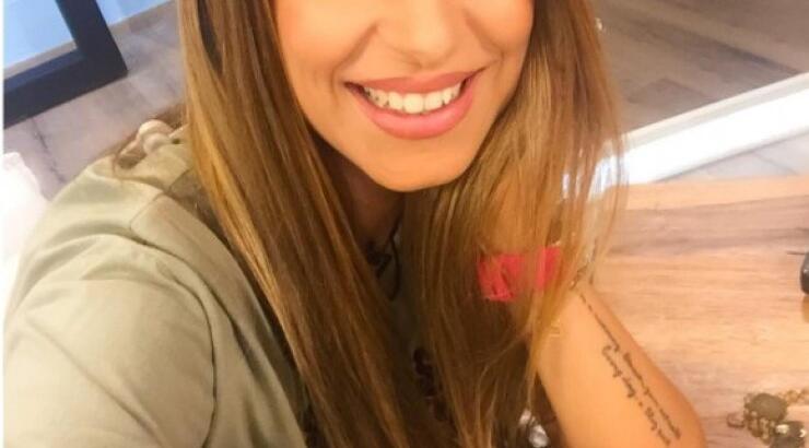 Μπήκαμε στο καμαρίνι της Κωνσταντίνας Ευριπίδου και πάθαμε πλάκα με τα ζευγάρια παπούτσια που έχει  