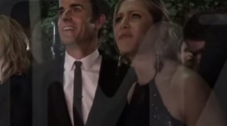 Δείτε τη Jennifer Aniston να βρίζει μέσα στη μέση του δρόμου [βίντεο]