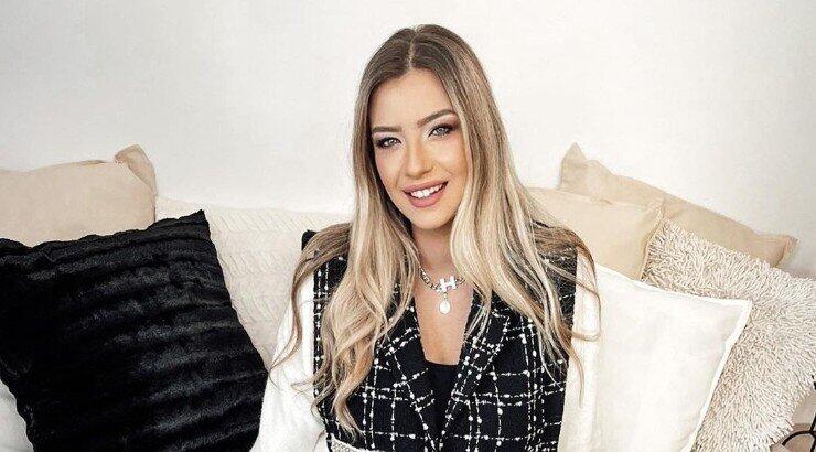 Αφροδίτη Γεωργίου: Συγκινεί η εικόνα με την κόρη της - "Σχεδόν 300 ενέσεις χρειάστηκαν για να φτάσω σε αυτά τα πατουσάκια"