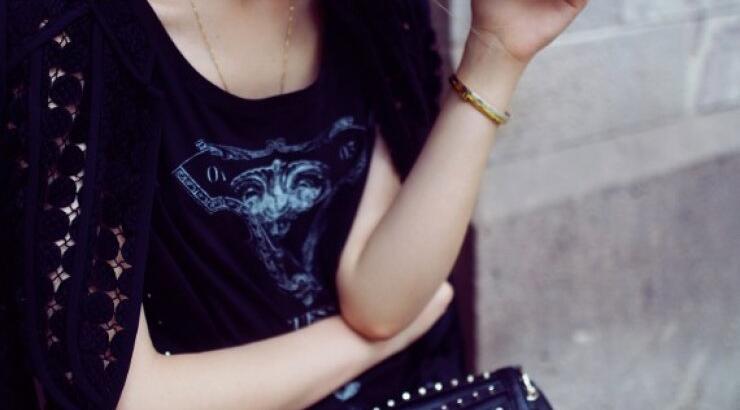 Το πιο chic αξεσουάρ είναι και πάλι στη μόδα