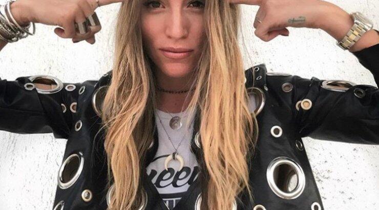 Ποια είναι η επώνυμη Ελληνίδα κουμπάρα της Αθηνάς Οικονομάκου